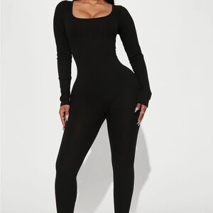 Black Ribbed Long Sleeve Scoop Neck Jumpsuit M/L